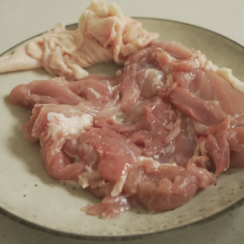 Step 3 Prepare and marinate the chicken for crispy fried chicken sandwich