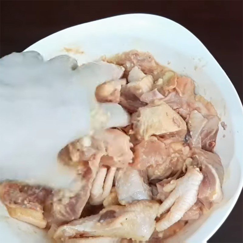 Step 1 Prepare and Marinate the Chicken Braised Chicken with Fermented Bean Sauce