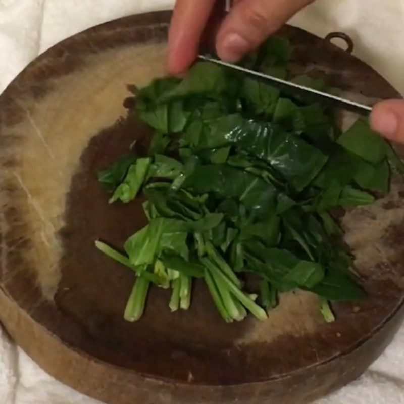 Step 2 Prepare and blend the vegetables Salmon porridge with spinach