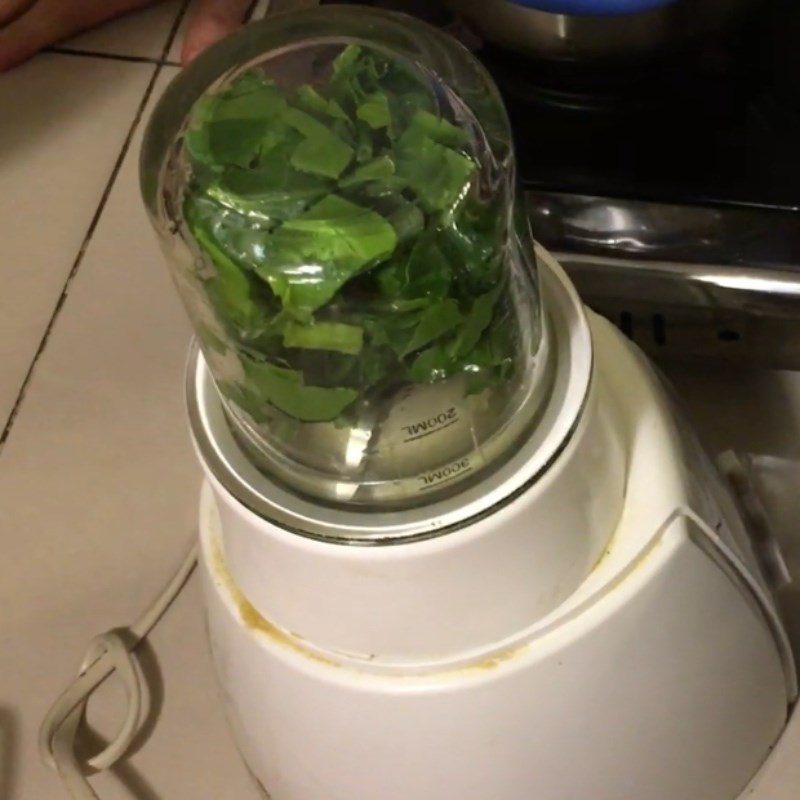 Step 2 Prepare and blend the vegetables Salmon porridge with spinach