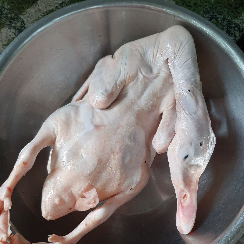Step 1 Prepare the duck Duck Quang Noodles