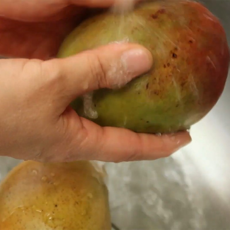 Step 2 Prepare and puree the mango Bingsu mango