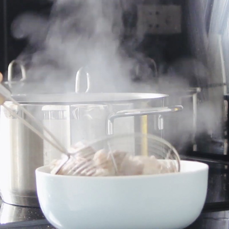 Step 1 Prepare the pork bones Nghệ An noodle soup pork bones