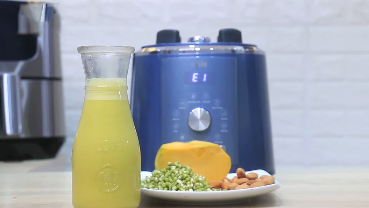 2 Ways to Make Delicious and Nutritious Green Bean Milk Using a Nut Milk Maker 21 Mung Bean Milk with Pumpkin and Almonds