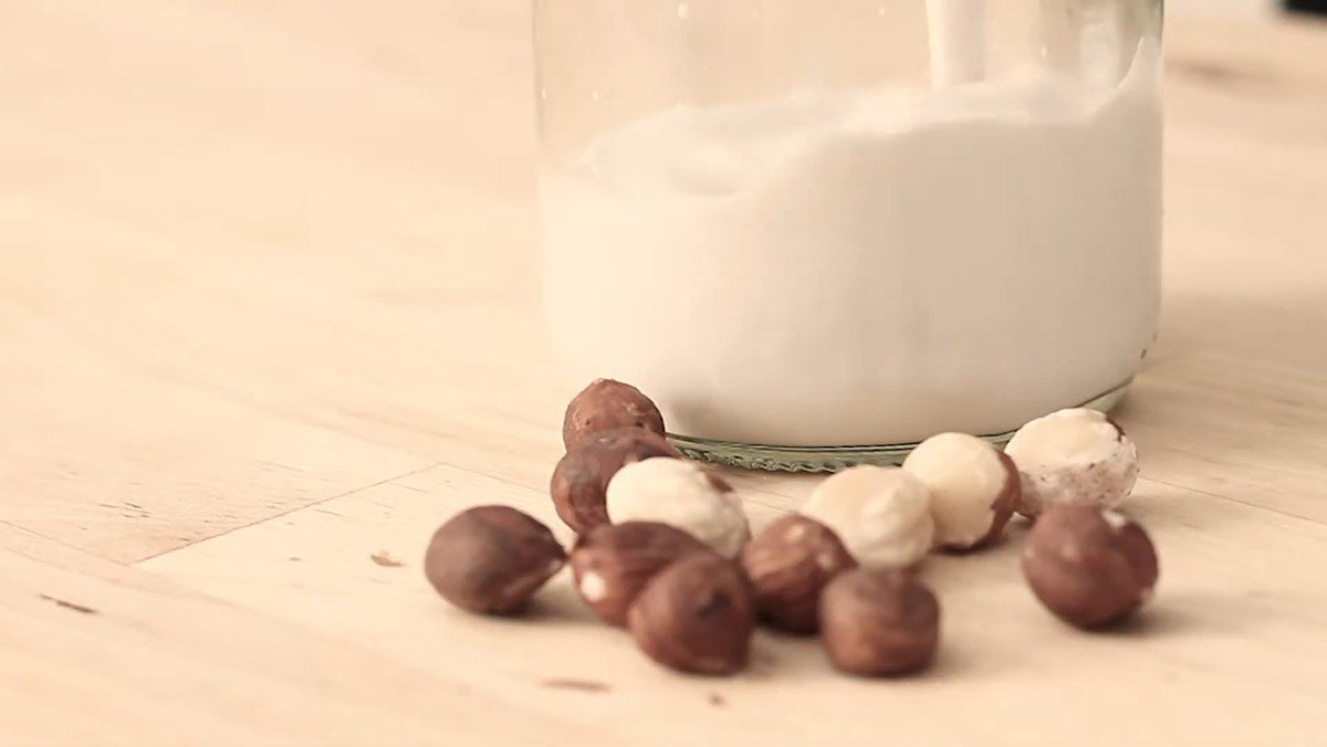 Traditional Hazelnut Milk