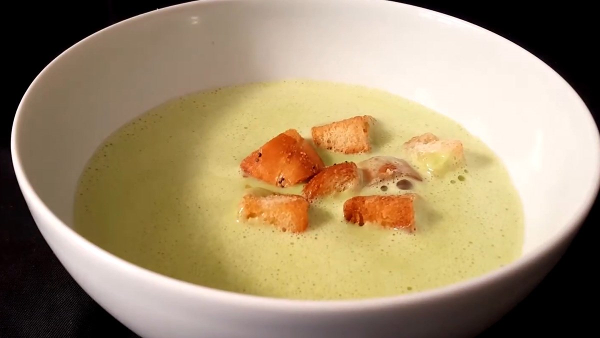 3 ways to cook delicious, smooth, easy-to-make pea soup for babies 32 Creamy Pea Soup