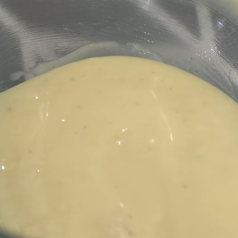 Step 1 Separate cookies, mash the filling Oreo sandwich ice cream