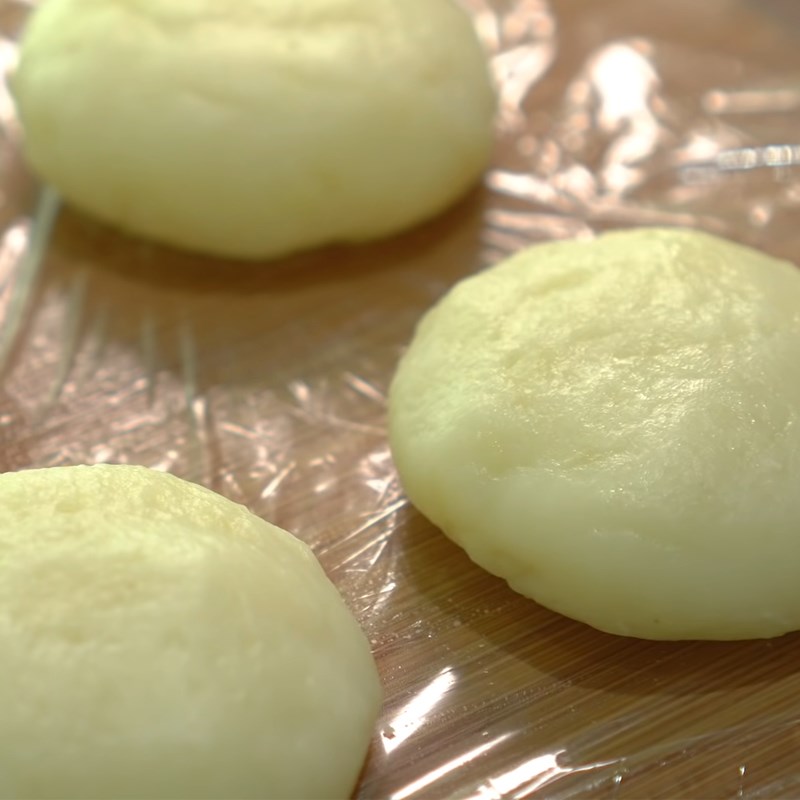 Step 3 Shape the cake Honey potato cake