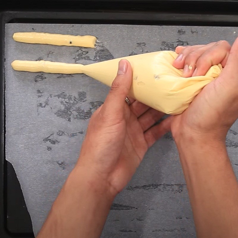 Step 3 Shaping the cookies Passion fruit cookies
