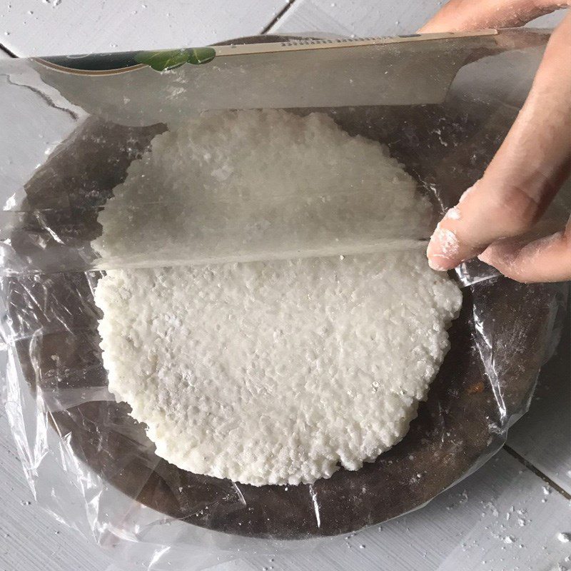 Step 3 Shaping the dough Fried dough from cold rice