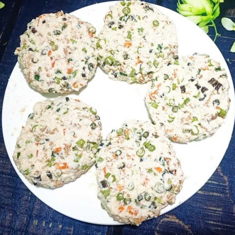 Step 3 Shaping the cake Vegetarian tofu cake with vegetables