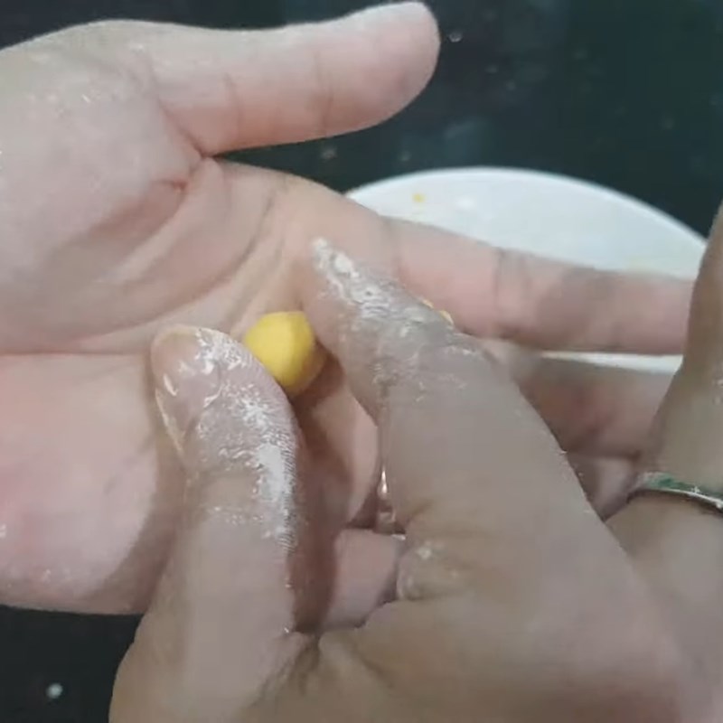 Step 3 Shaping tapioca pearls Pumpkin tapioca pearls made from rice flour