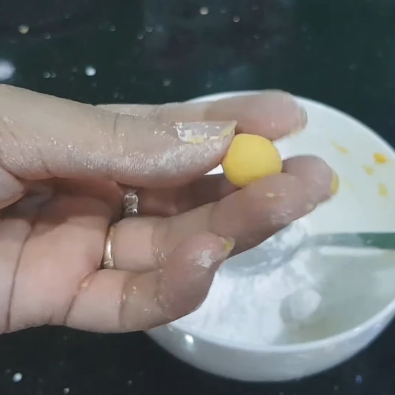 Step 3 Shaping tapioca pearls Pumpkin tapioca pearls made from rice flour