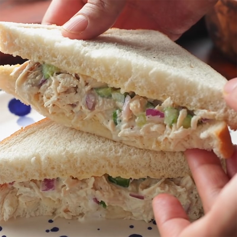 Step 6 Final product cucumber chicken sandwich