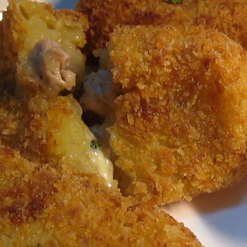 Step 5 Final product Potato cakes with meat filling