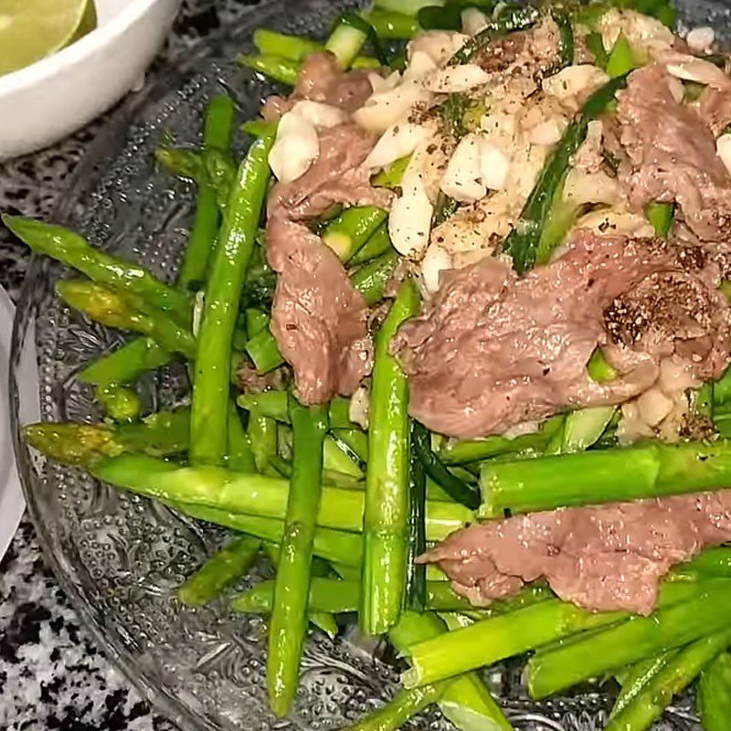 Step 4 Final Product Stir-fried beef with asparagus
