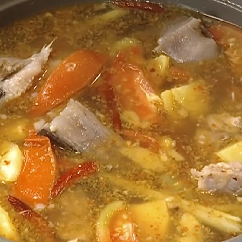 Step 5 Finished Product Dry Chili Fish Head Hot Pot