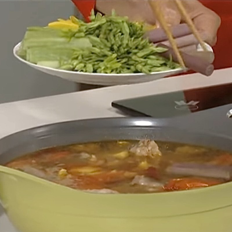 Step 5 Finished Product Dry Chili Fish Head Hot Pot