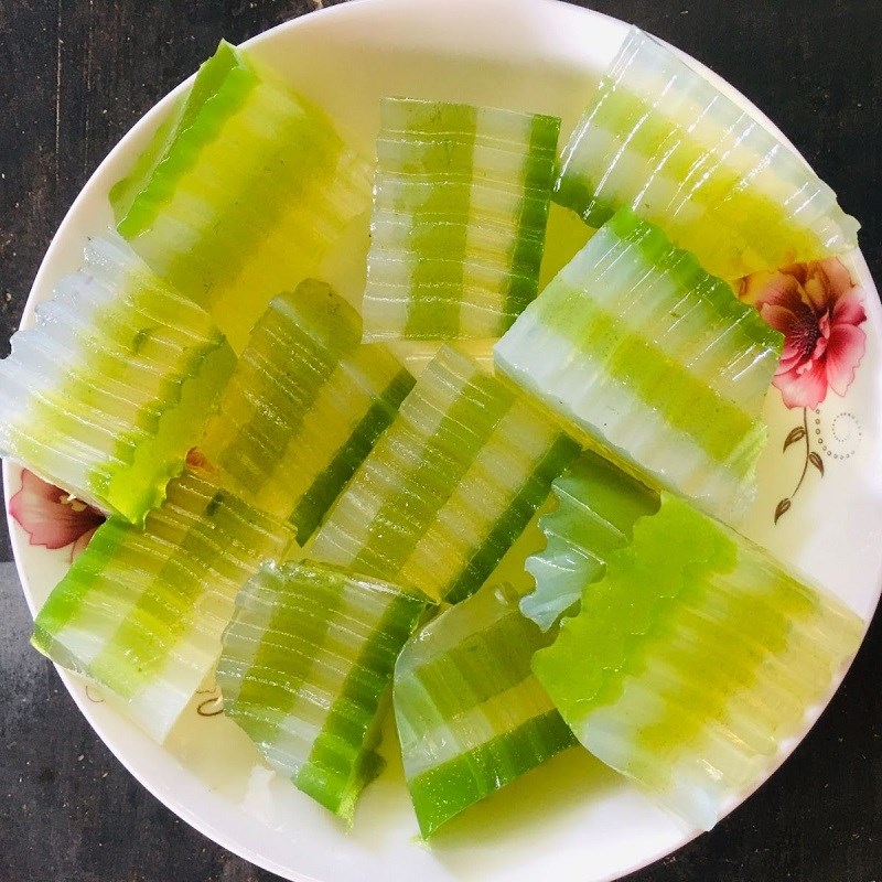 Step 4 Final Product of pandan jelly with coconut water