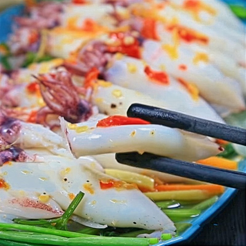 Step 5 Final product of steamed squid with ginger