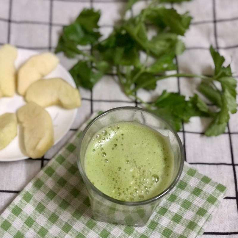 Step 4 Finished product Celery apple juice