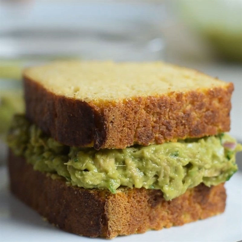 Step 5 Final product Tuna avocado mash sandwich