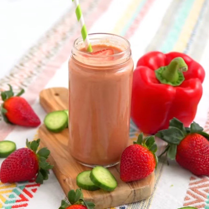 Step 3 Final Product Bell pepper strawberry cucumber smoothie