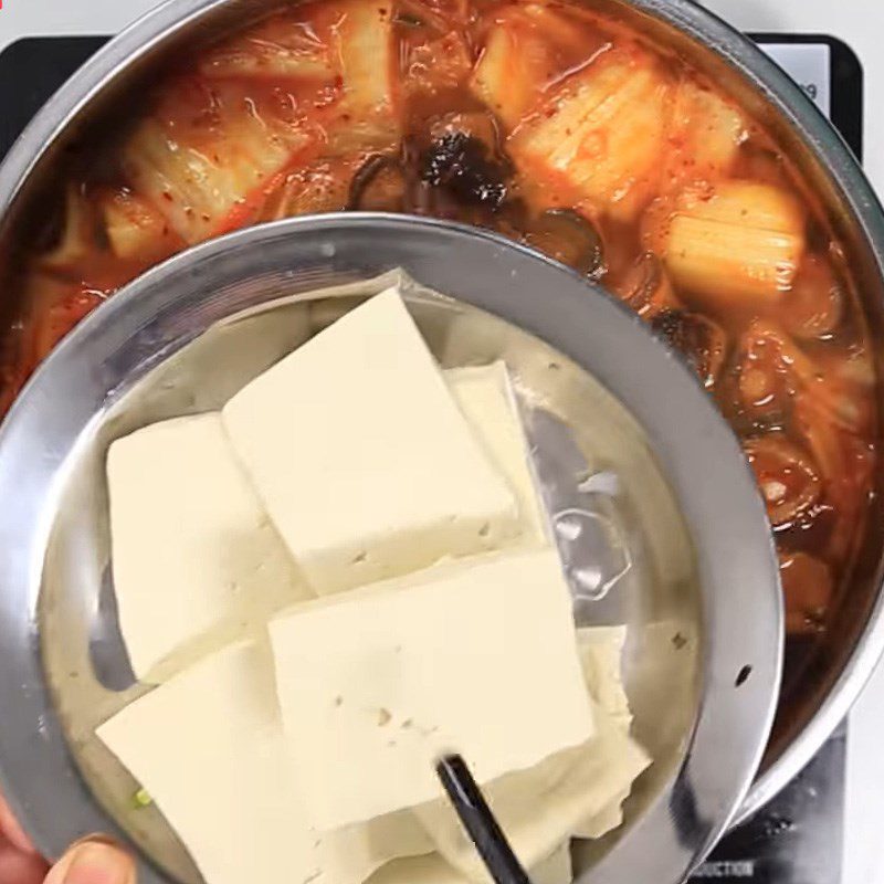Step 5 Final product Kimchi cartilage rib hot pot