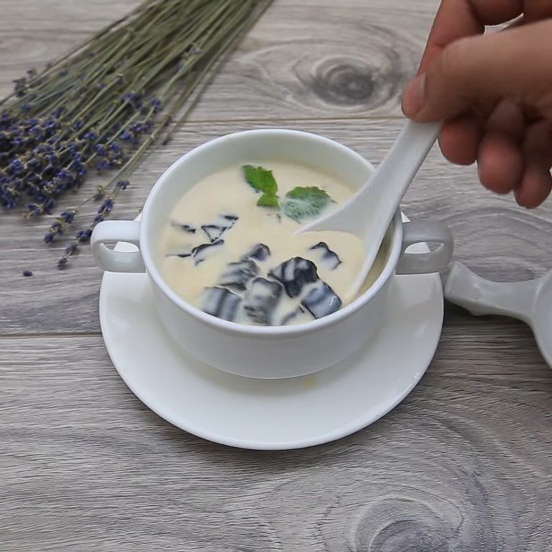 Step 4 Final product Grass jelly milk tea