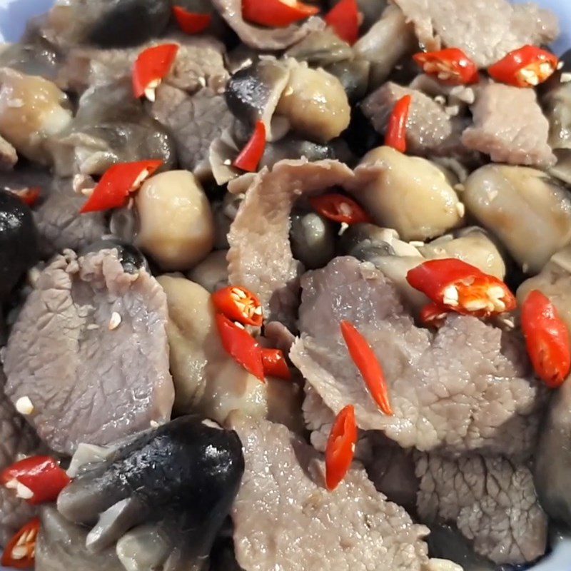 Step 5 Final Product Stir-fried Straw Mushrooms with Beef