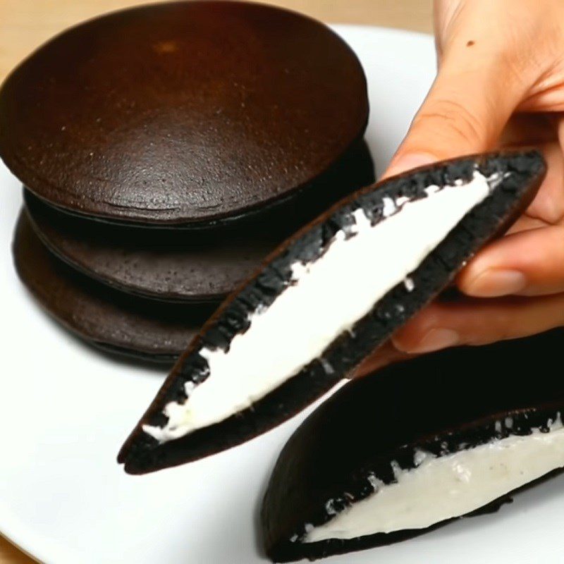 Step 7 Final Product Oreo fried cake with cream filling