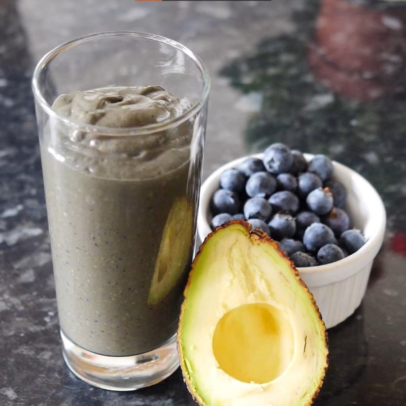 Step 3 Final Product Avocado Cocoa Smoothie with Blueberries