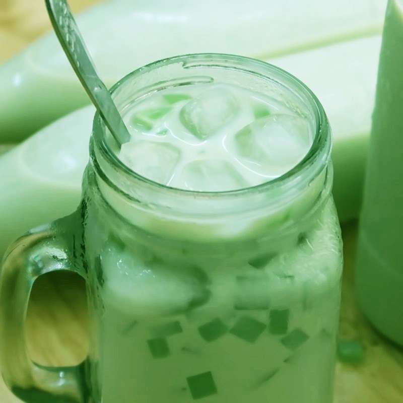 Step 6 Final product of green bean milk with pandan leaves and jelly