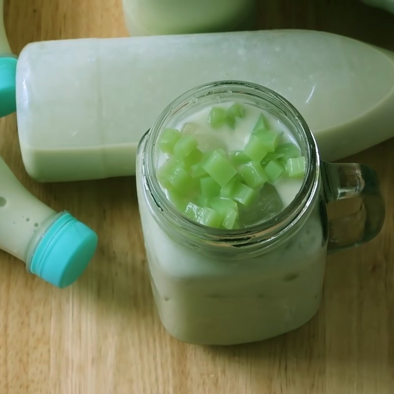 Step 6 Final product of green bean milk with pandan leaves and jelly