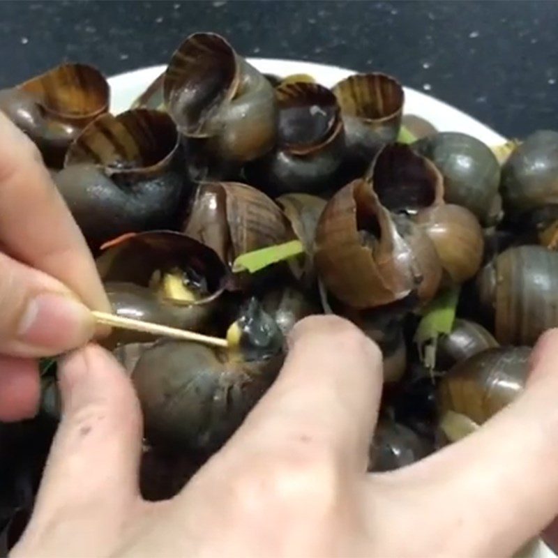 Step 5 Final product Steamed snails with lemongrass and coconut milk