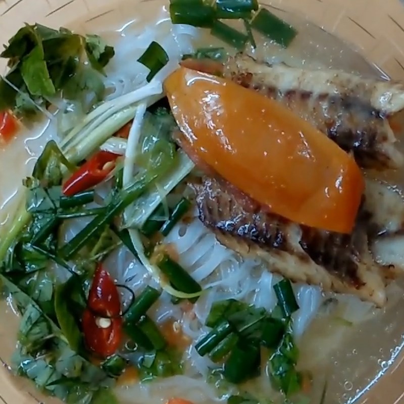 Step 5 Final Product of Quỳnh Côi Fish Soup - Thai Binh Snakehead Fish Soup