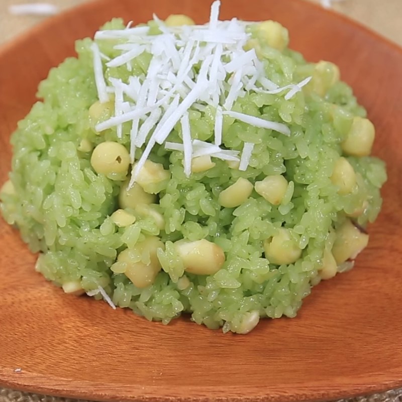 Step 3 Final Product Sticky Rice with Lotus Seeds and Pandan Leaves