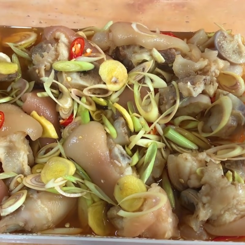 Step 4 Final Product Sweet and sour marinated pig's trotters