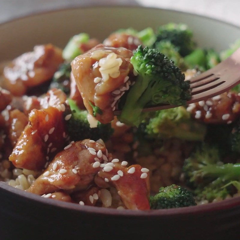 Step 6 Final Product Stir-fried broccoli with chicken