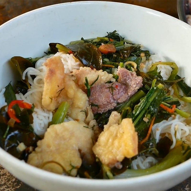 Step 5 Finished Product Beef Hotpot with Wild Pepper Leaves