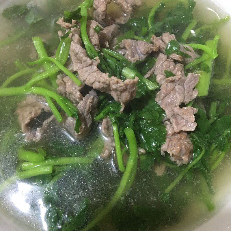 Step 4 Finished Product Beef Watercress Soup (recipe shared by the user)