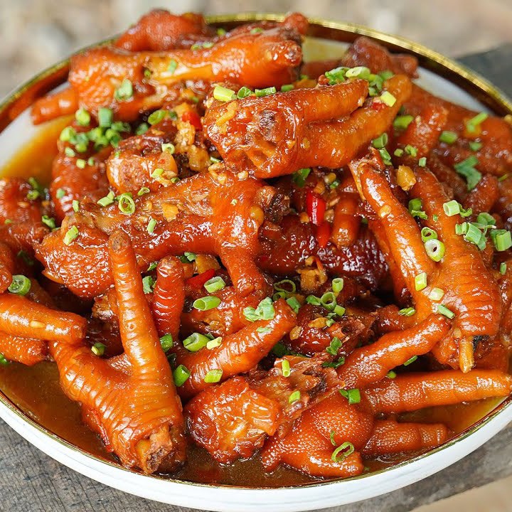 Step 6 Finished product Spicy braised chicken feet