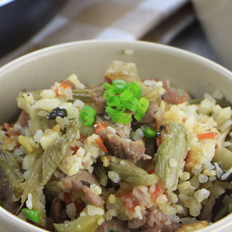 Step 6 Final product Fried rice with beef and pickled mustard greens