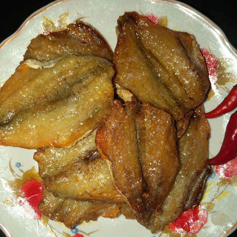 Step 3 Final Product Dried golden-striped herring fried crisp