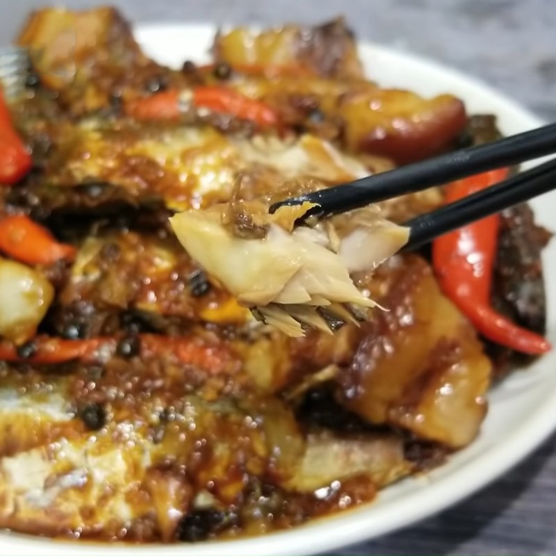 Step 5 Final product of mackerel braised with pork belly and galangal