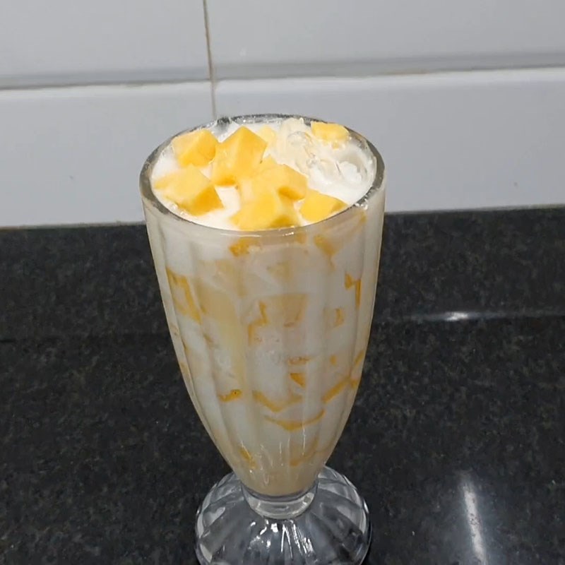 Step 4 Finished product Mango with yogurt