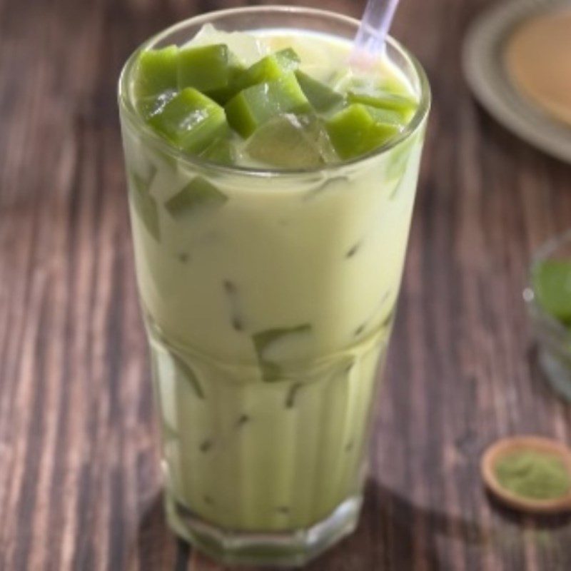 Step 4 Finished product of roasted rice milk tea with matcha jelly