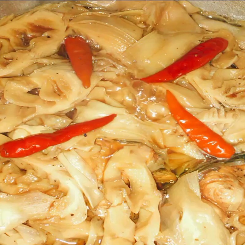 Step 7 Final product Carp stew with bamboo shoots