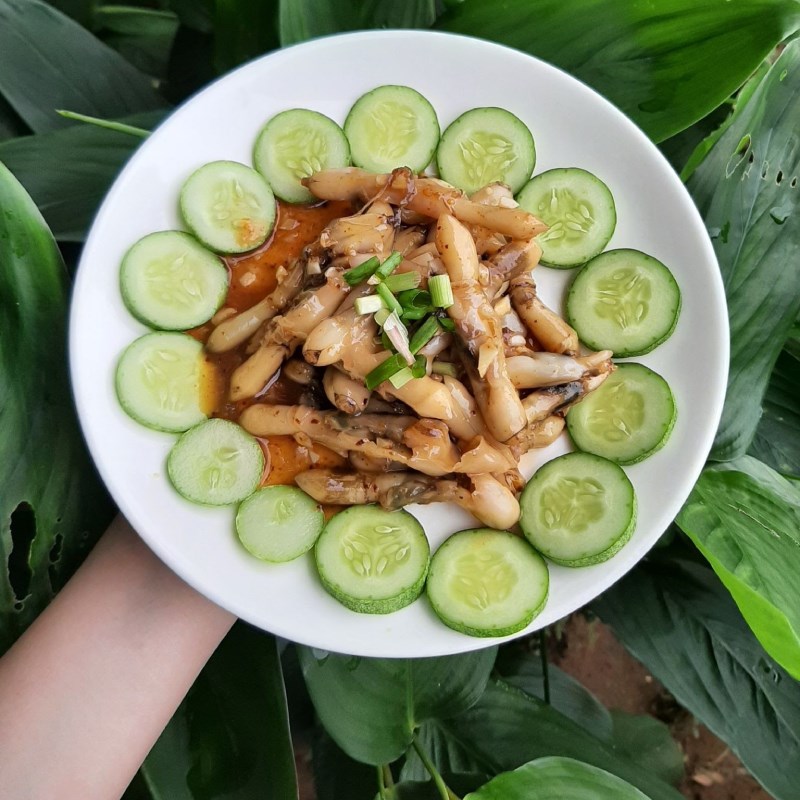 Step 5 Final product Stir-fried razor clams with garlic