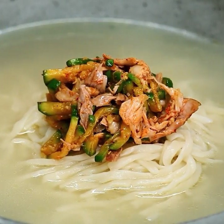 Step 7 Finished product Korean-style chicken noodle